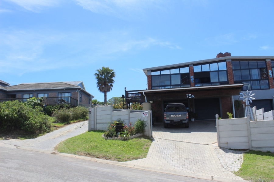 4 Bedroom Property for Sale in Dana Bay Western Cape